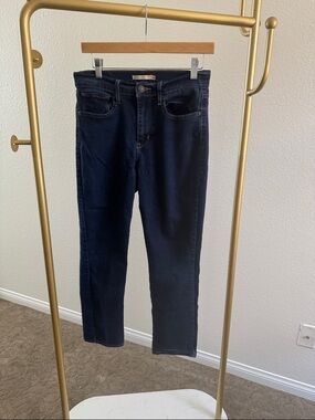 Levi’s 724 High Rise Straight Leg